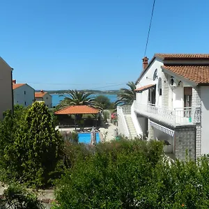 https://apartments-vila-palma.pula-hotels.org